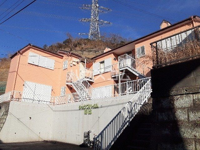 神奈川県横須賀市ハイランド２（アパート）の賃貸物件の外観
