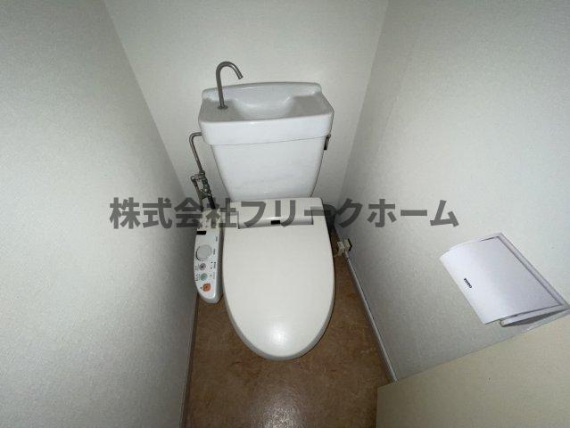 【武蔵野市吉祥寺南町のアパートのトイレ】