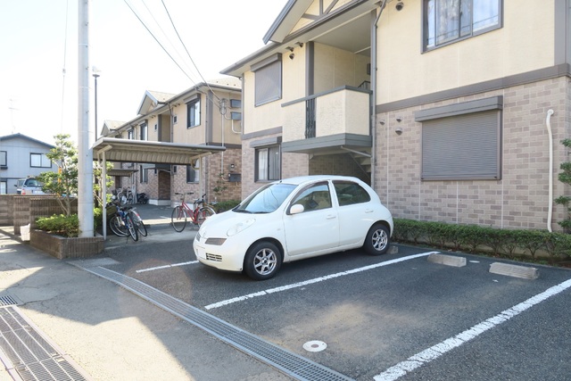 【ウィルモア１６番館Ｂの駐車場】