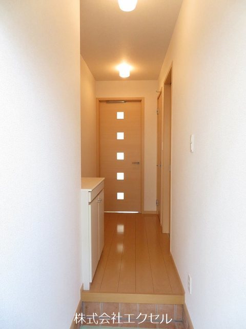 玄関　シューズボックス完備の玄関です。