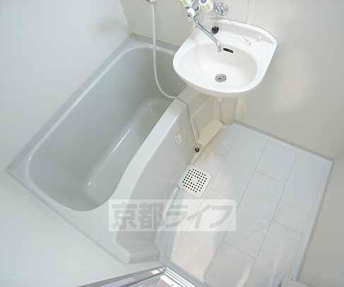 バス・シャワールーム　ゆったりセパレート。