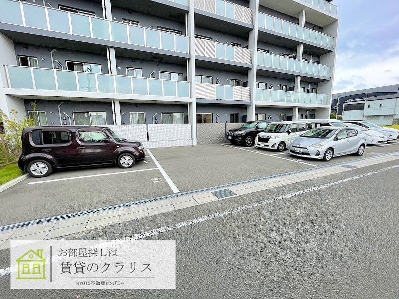 【グレース桂川の駐車場】