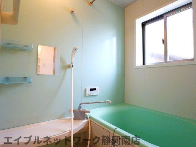 バス・シャワールーム　日々の疲れを癒すお風呂付です