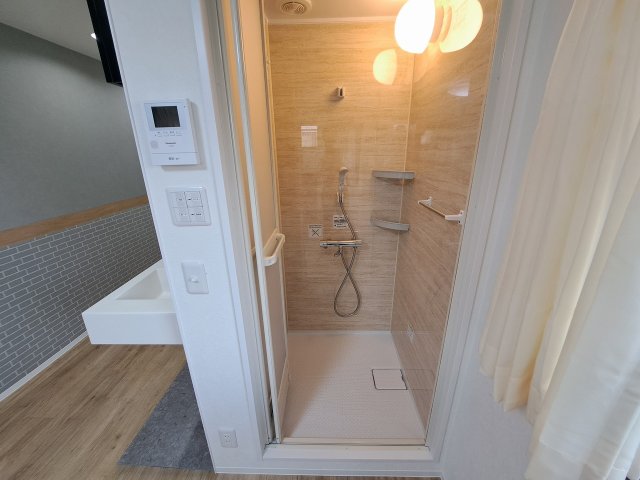 バス・シャワールーム　シャワールーム