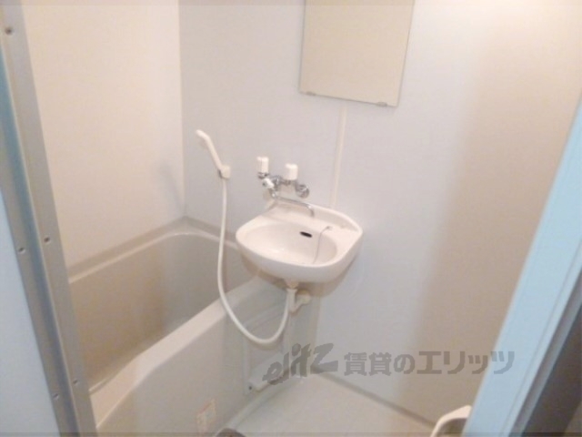 バス・シャワールーム　バス