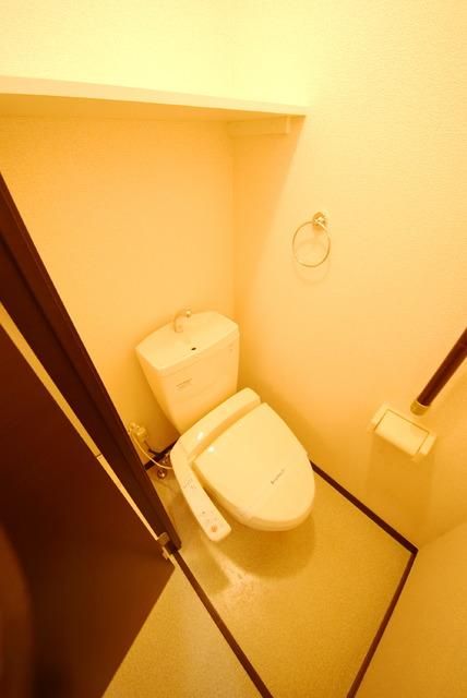 トイレ　ウォシュレット付き♪