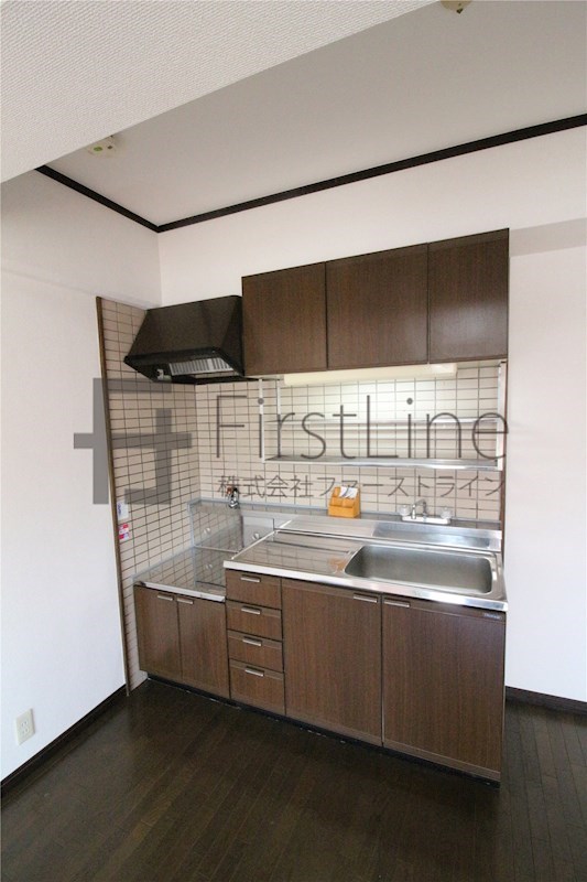 キッチン　同物件別号室の写真です