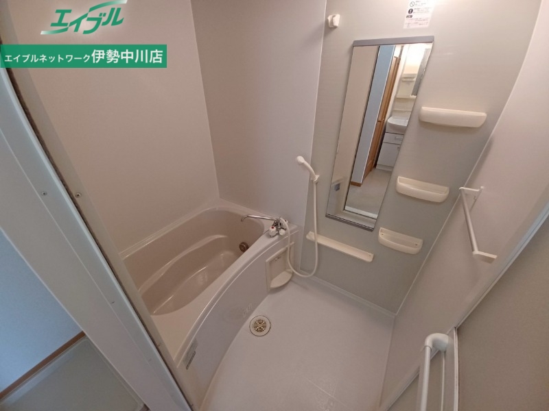 バス・シャワールーム　反転タイプ参考写真