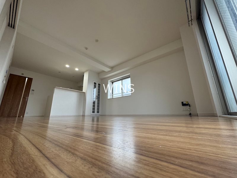 居室・リビング　別部屋参考写真です。