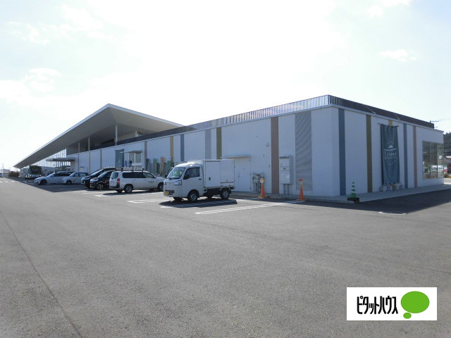 図書館　滝沢市立湖山図書館（図書館）まで3561m