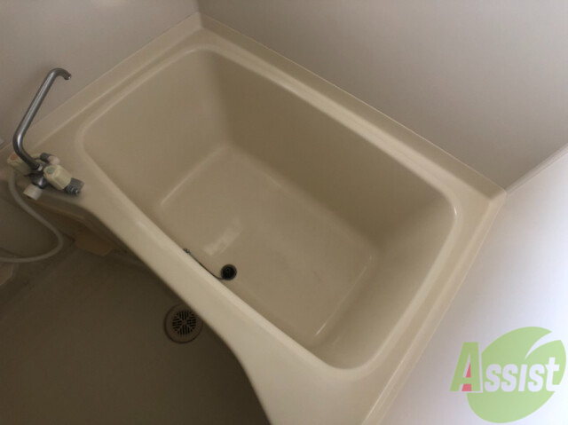 バス・シャワールーム　落ち着きのある浴室です。１日の疲れを癒してもらいましょう。