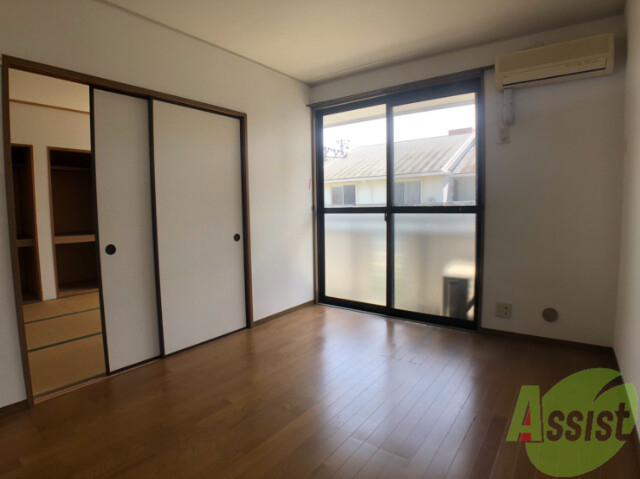 居室・リビング　６帖のリビングになります。伸び伸び出来そうですね。