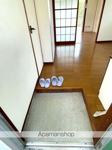 河井田コーポの玄関写真