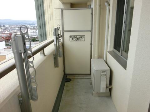 　バルコニー　ベランダ