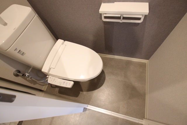 トイレ　※別室の参考写真の為、現況優先です。