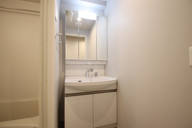 洗面設備　※別室の参考写真の為、現況優先です。