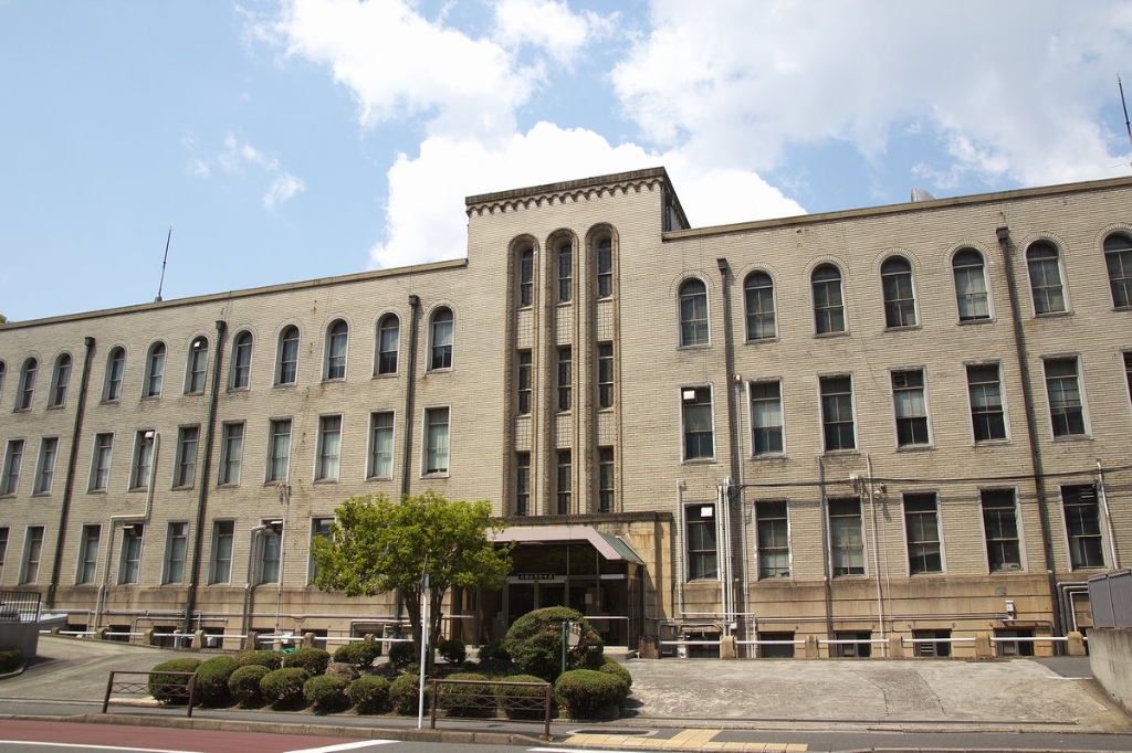 警察署・交番　京都府警察本部（警察署・交番）まで1471m