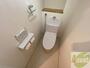 トイレ　こちらはトイレです。清潔感があり、安心して使用できます。