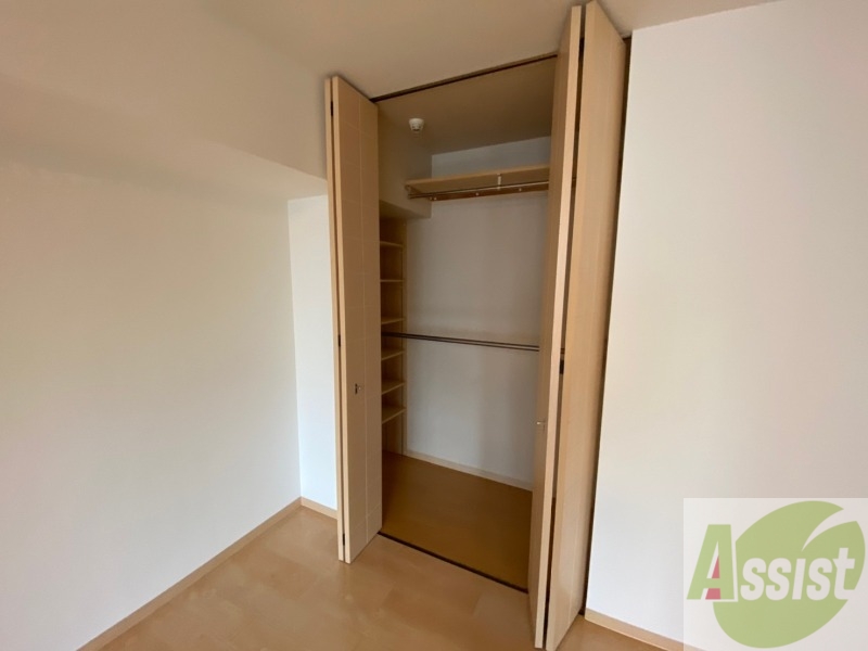 収納　寝室の収納です。部屋がすっきり片付きます。