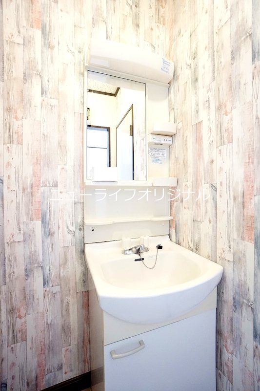 洗面設備　※同タイプ別室画像参照に付き現況優先