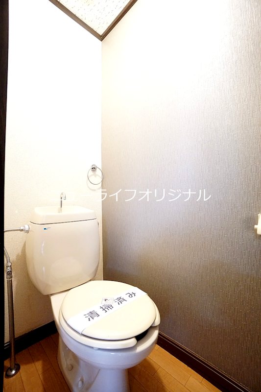 トイレ　※同タイプ別室画像参照に付き現況優先