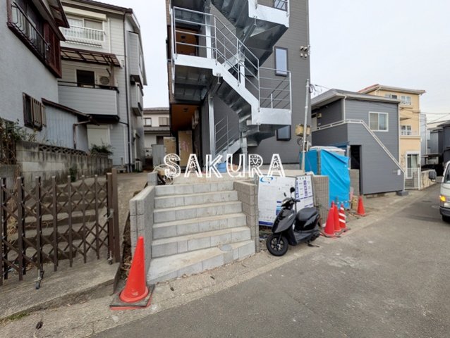 エントランス　お洒落な建物デザイン♪