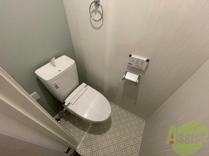 トイレ　トイレにはもちろんウォシュレットも設置済み