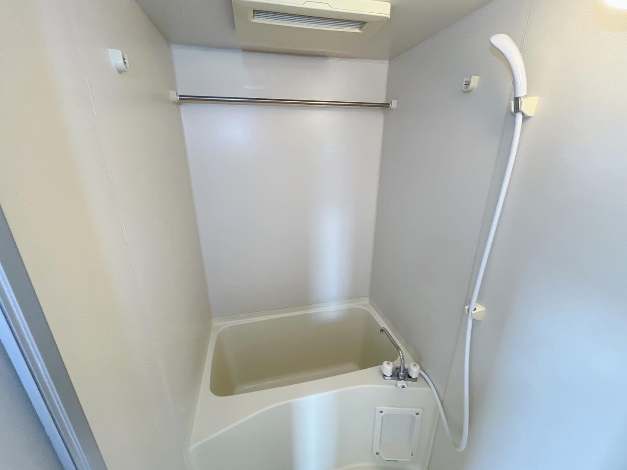 バス・シャワールーム　バスルーム