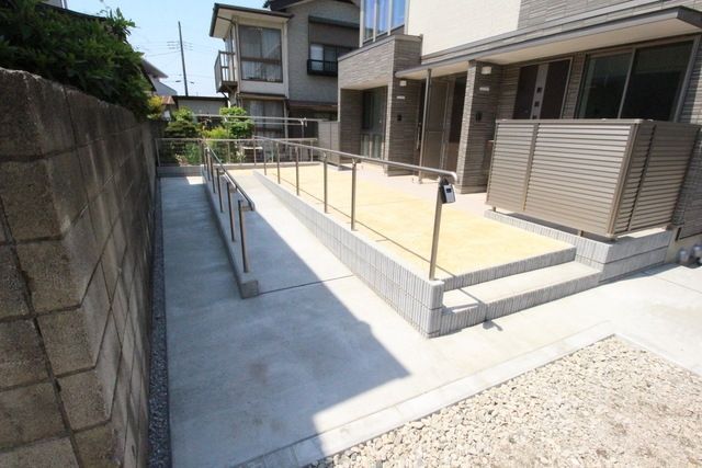 エントランス　★同施工会社参考★