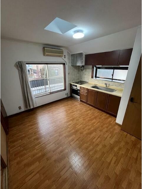 居室・リビング　開放感のあるゆったりとしたお部屋です♪