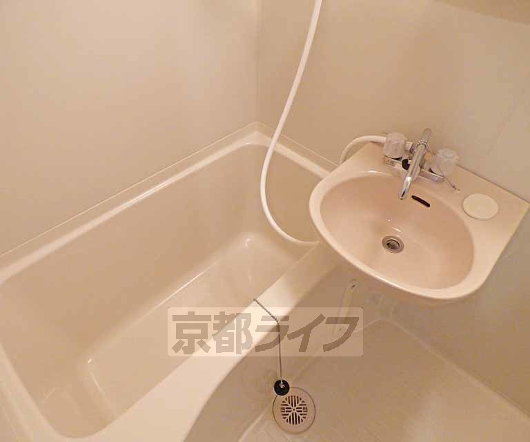 バス・シャワールーム　お風呂です。