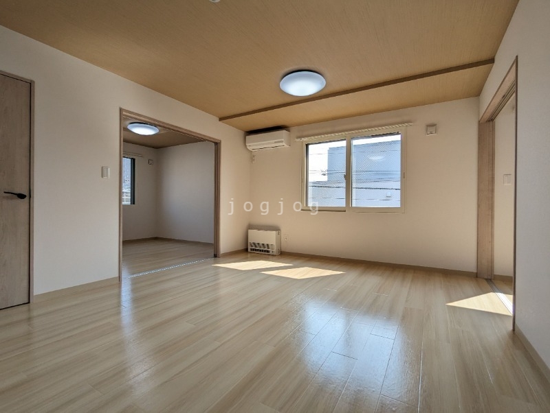 居室・リビング　同号室タイプ写真