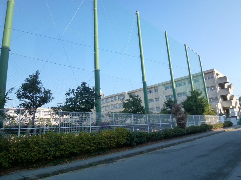 中学校　西宮市立山口中学校（中学校）まで5558m