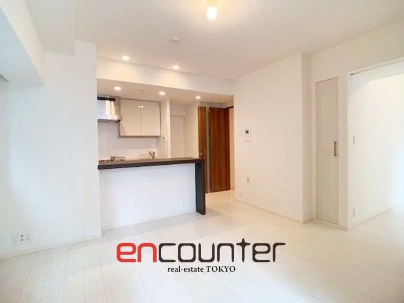 居室・リビング　※同マンション別室参考写真