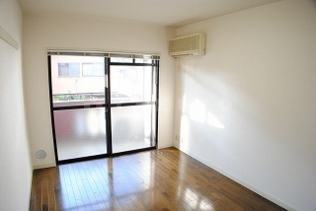 居室・リビング　写真は２０４号室