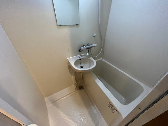 バス・シャワールーム　バス・トイレ別　浴室乾燥機