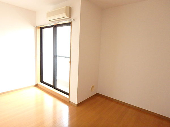 居室・リビング　エスコート東大前