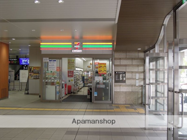 コンビニ　セブンイレブン（コンビニ）まで777m