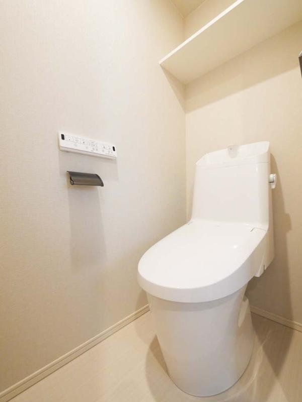 トイレ　トイレ