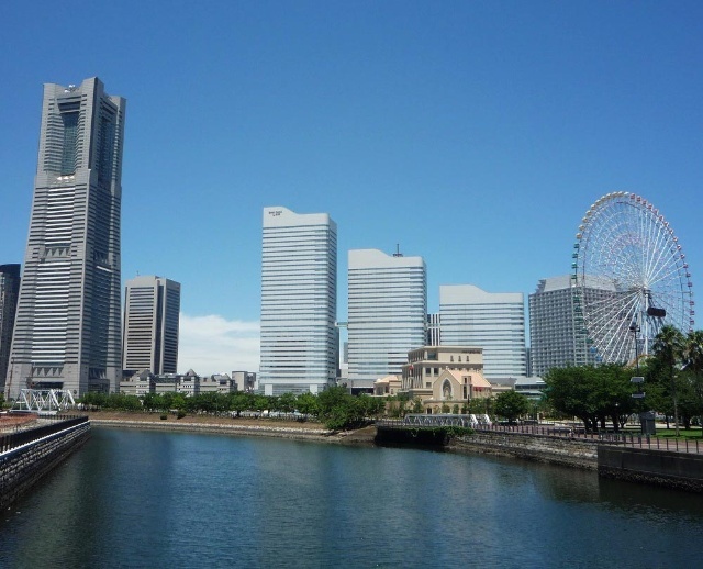 ショッピングセンター　クイーンズスクエア横浜（ショッピングセンター）まで950m