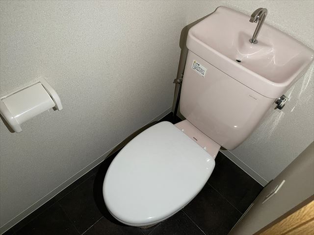 トイレ　クレセール名駅