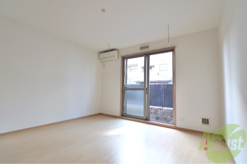 居室・リビング　エアコンのある快適空間