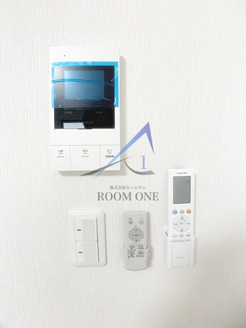 セキュリティ　モニター付きインターホンです。