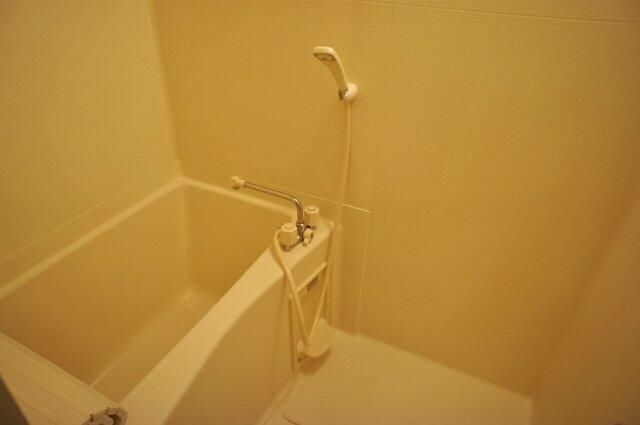 バス・シャワールーム　※別部屋参考写真