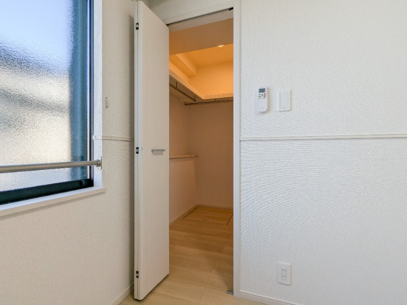 収納　図面と現状に相違がある場合には現状を優先