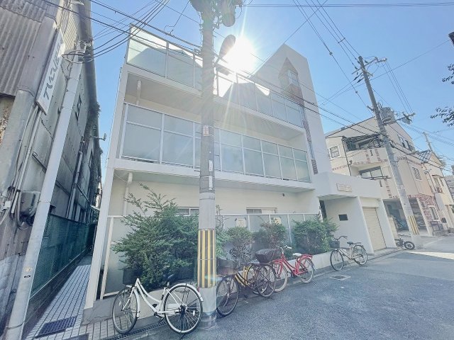 建物外観　落ち着いた雰囲気の外観です