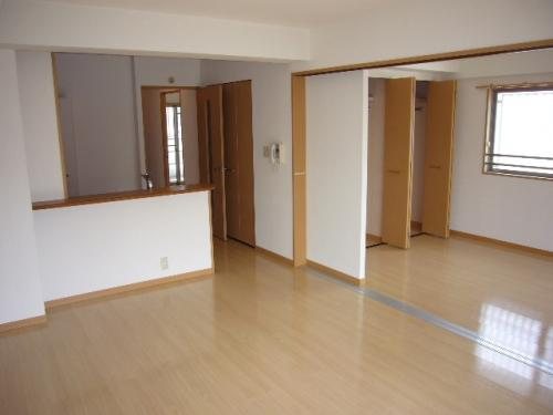 居室・リビング　写真は同型タイプ