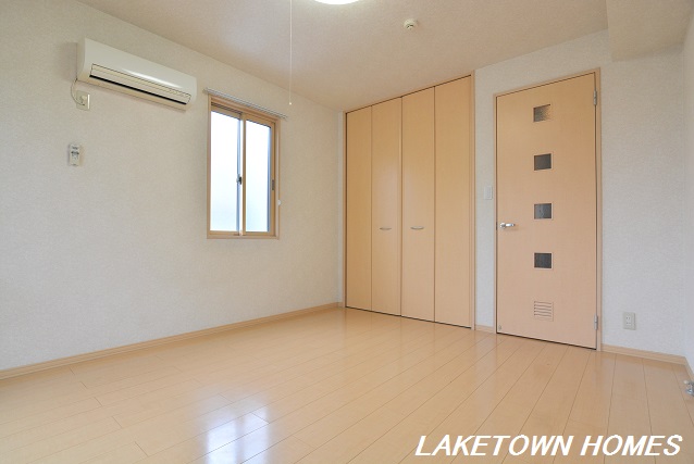 その他　７帖の洋室です。エアコンが付いています。