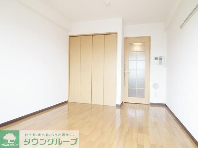 居室・リビング　お問合せはタウンハウジングまで