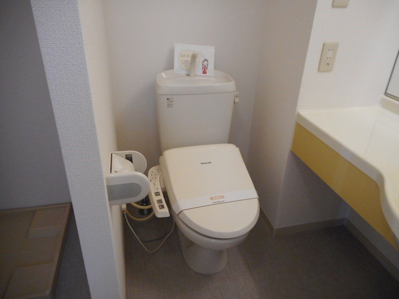 トイレ　トイレ※他号室の参考写真となります